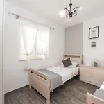 Edena With Heated Pool Villa *