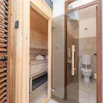 Edena With Heated Pool