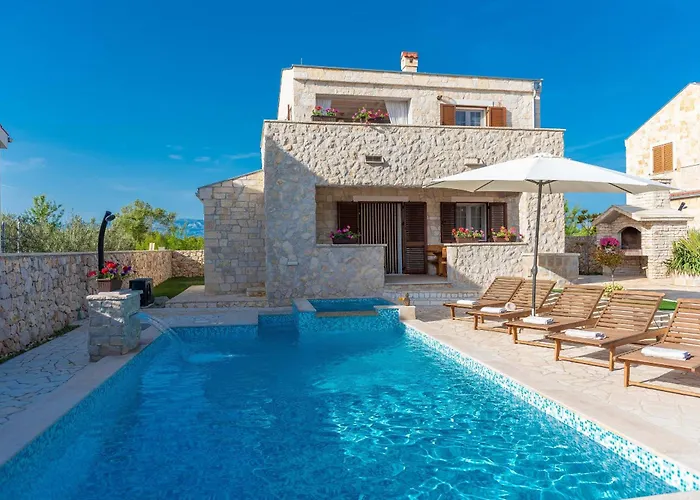 Edena With Heated Pool