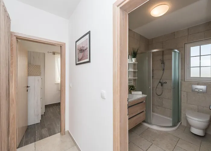 Edena With Heated Pool Villa *