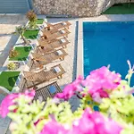 Villa Edena With Heated Pool