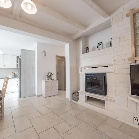 Villa Edena With Heated Pool *