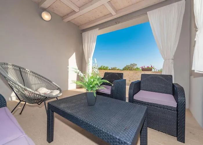 Edena With Heated Pool Villa