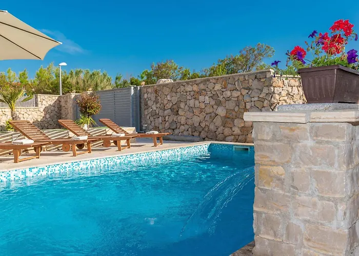 Villa Edena With Heated Pool *