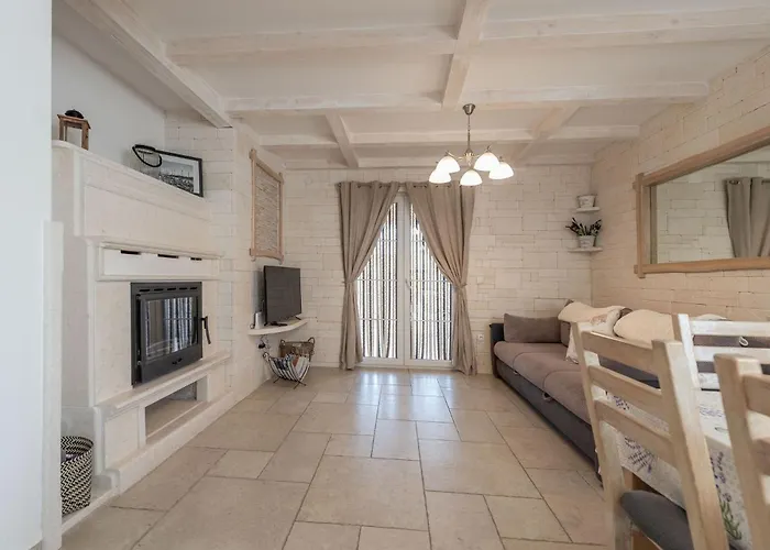 Edena With Heated Pool Villa