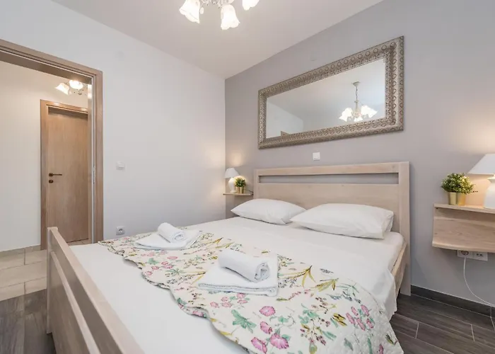 Edena With Heated Pool * Privlaka (Zadar)