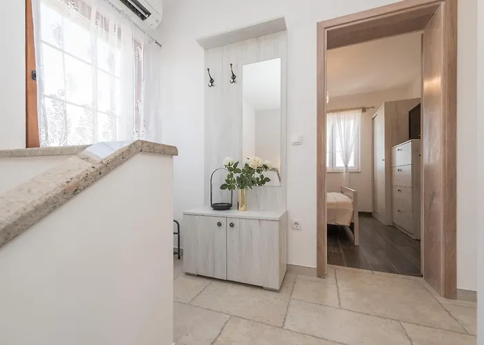 Edena With Heated Pool Villa *